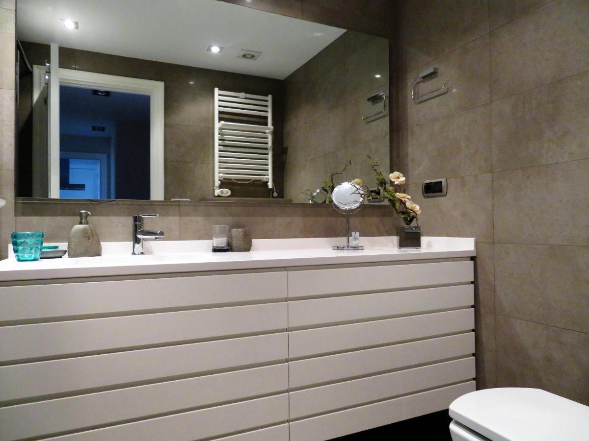 Egona-La39 Moderna, Ideal Familia Wifi -Parking Apartment ซาเราทซ์ ภายนอก รูปภาพ
